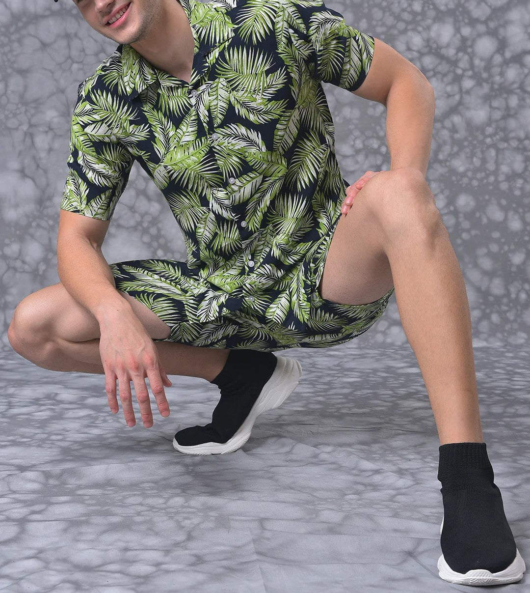Men’s Tropical Palm Print Cord Set – Summer Vacation Shirt & Shorts Outfit